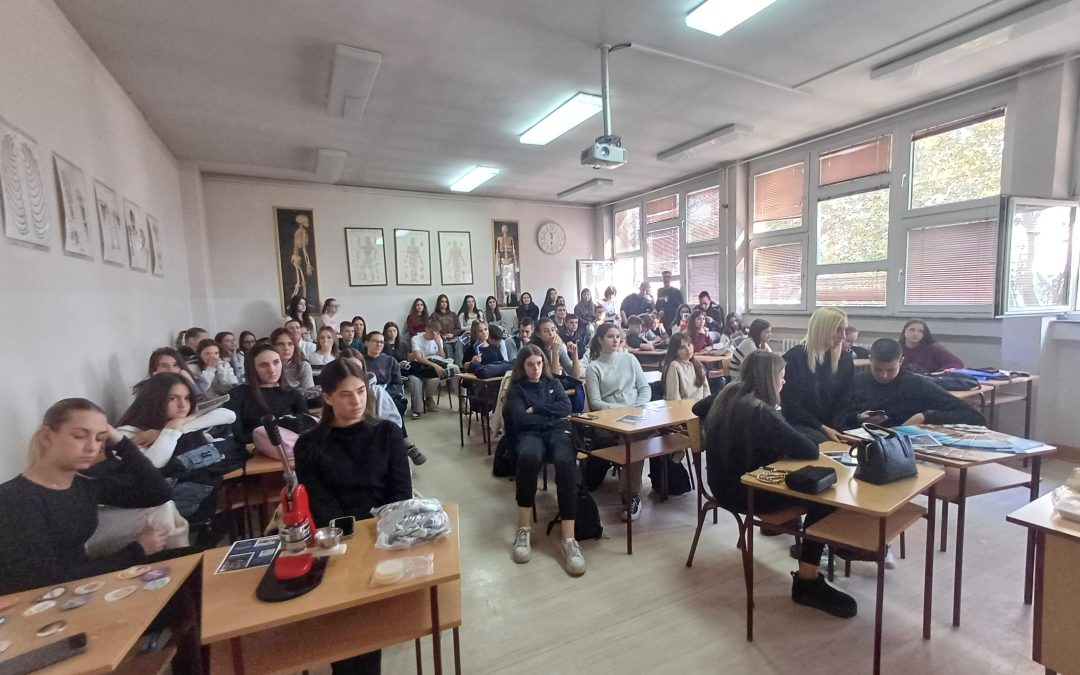 Традиционална манифестација у Фармацеутско-физиотерапеутској школи: Представљена Чешка амбасада и бесплатни курс за ученике