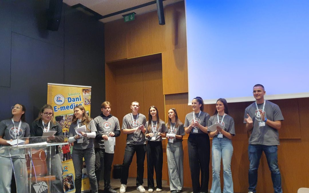 НАШИ УЧЕНИЦИ ПРЕДСТАВИЛИ ПРОЈЕКАТ „ГЛАЗБА ЛЕЧИ, БОЛЕСТ СПРЕЧИ“