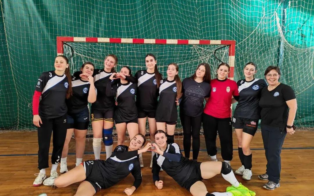 Прво место на градском такмичењу у рукомету одржаном у Зрењанину